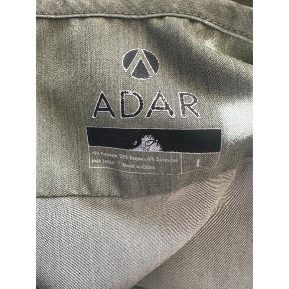 Adar Scrub Top Green V-Neck, Size L - Picture 4 of 5